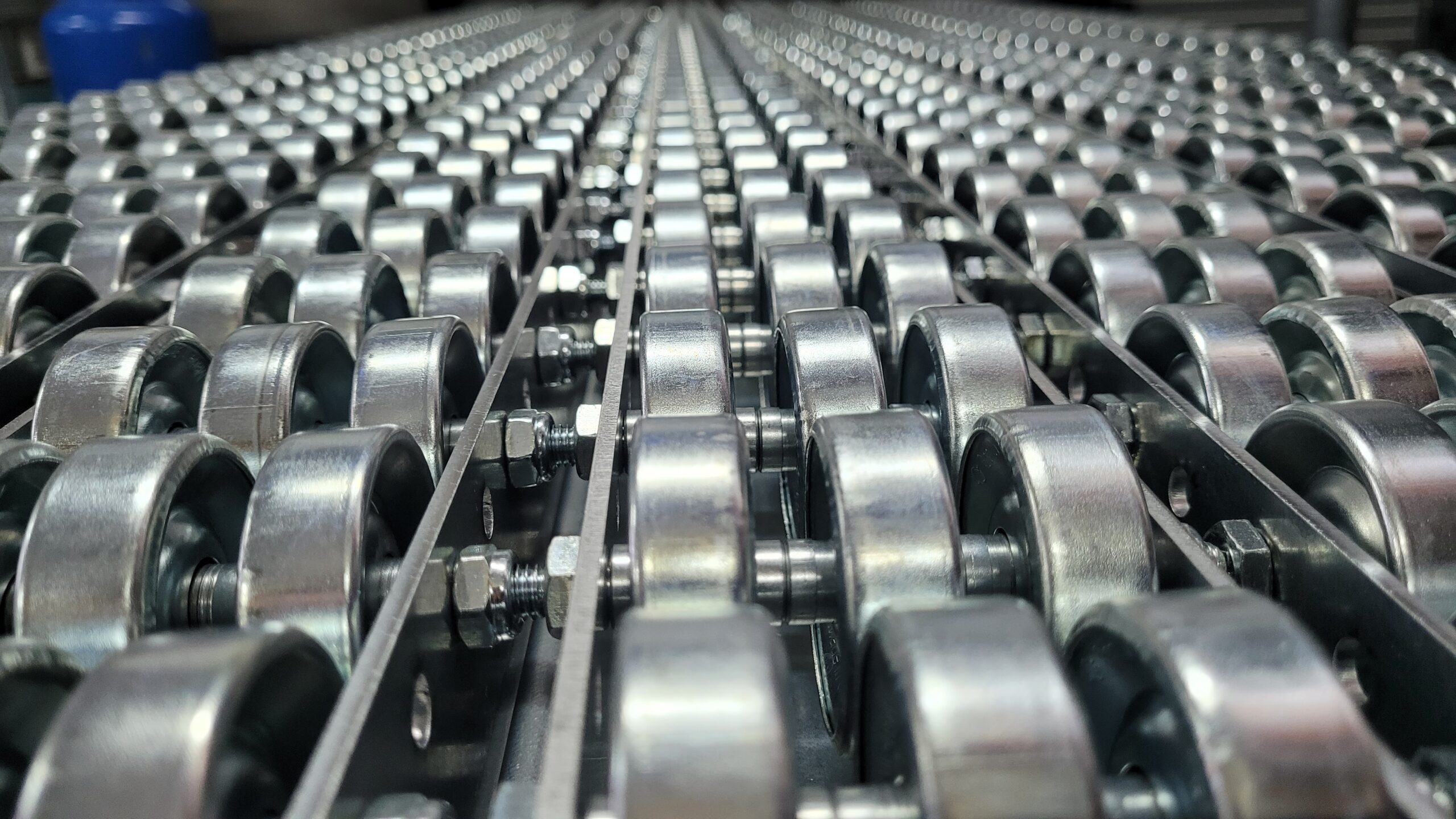 rolki stalowe w listwie rolkowe